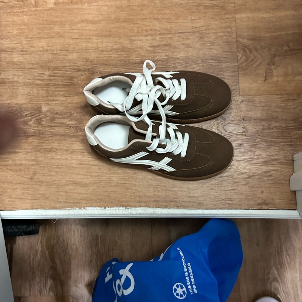 Brown Athletic Men's Shoes